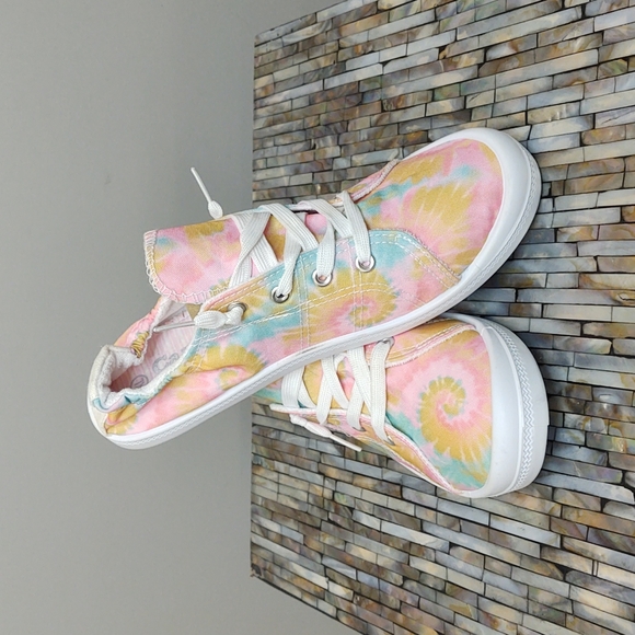TIE DYE Slip-on Canvas Summer Sneakers - EUC - Size XL - Picture 1 of 6